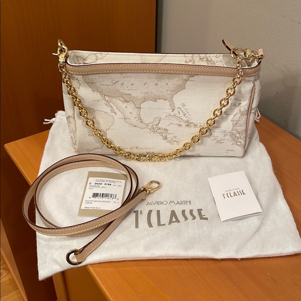 Alviero Martini White and Gold Women's Shoulder Bag